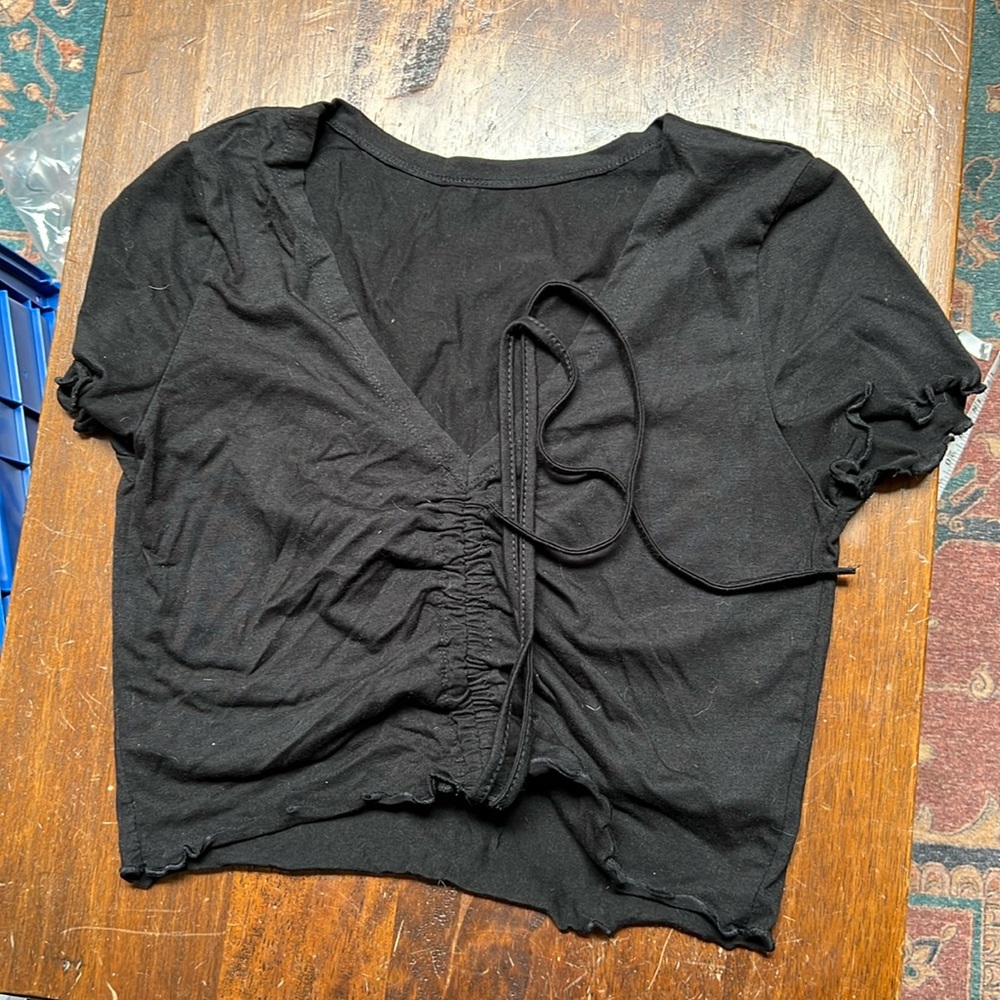 Y2K style tie bottom shirt
